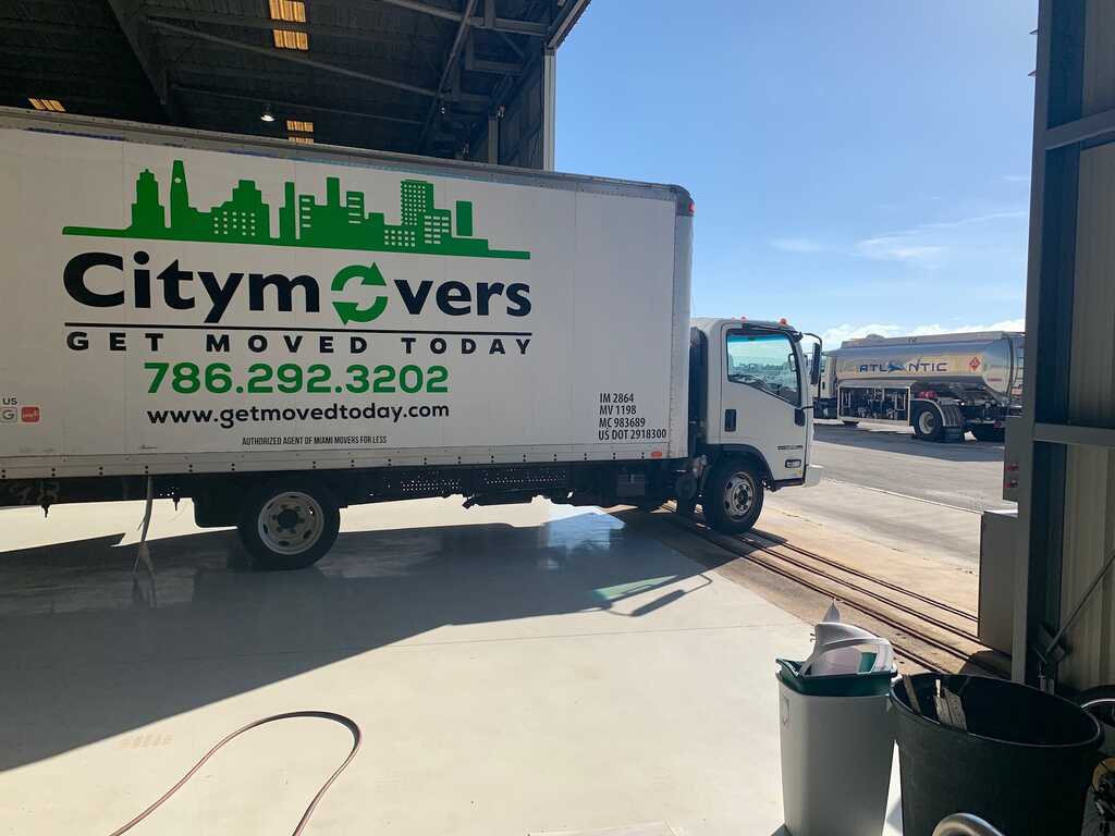 Hallandale Beach Long-Distance Movers